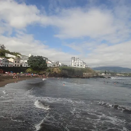 Sandra Hause Rum i privatbostad Ponta Delgada